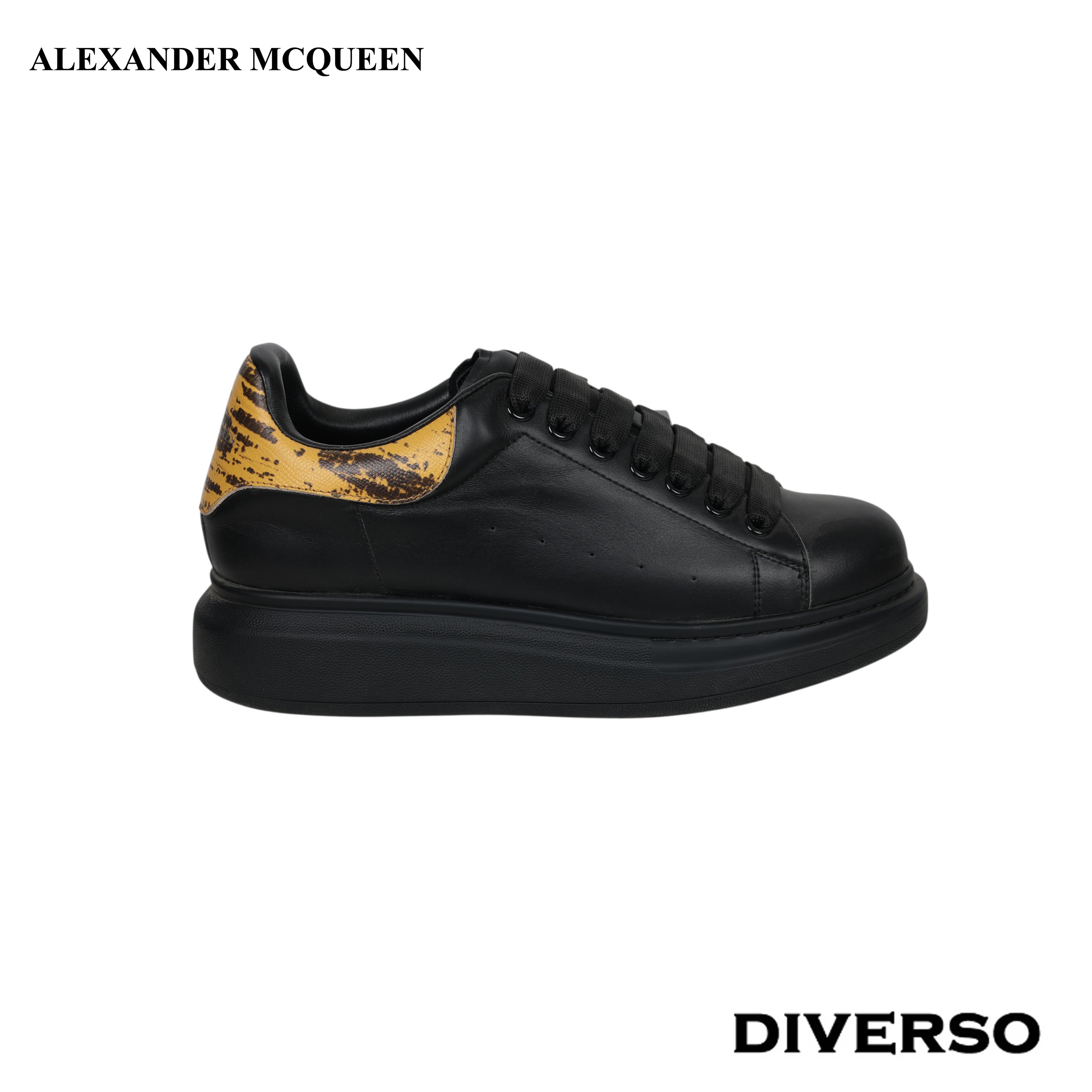 كوتشي رجالي ALEXANDER MCQUEEN