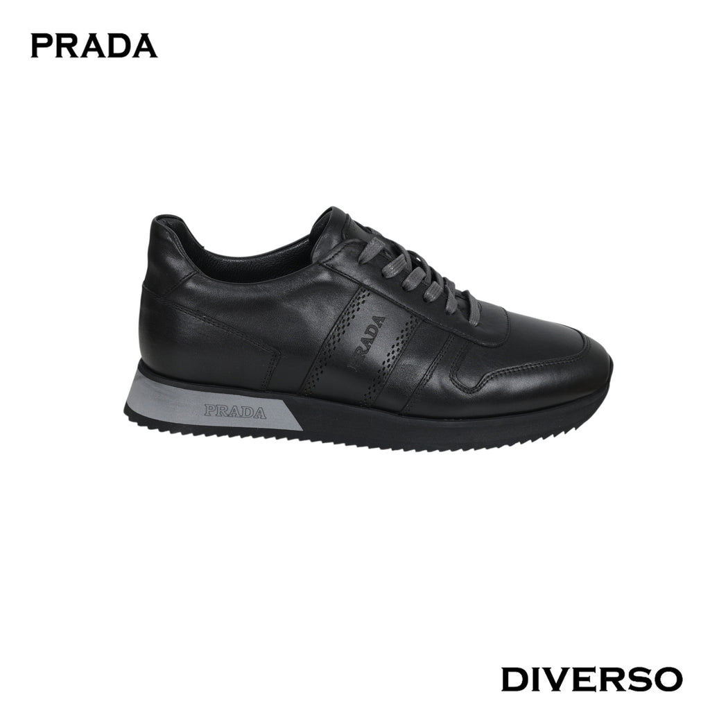كوتشي PRADA