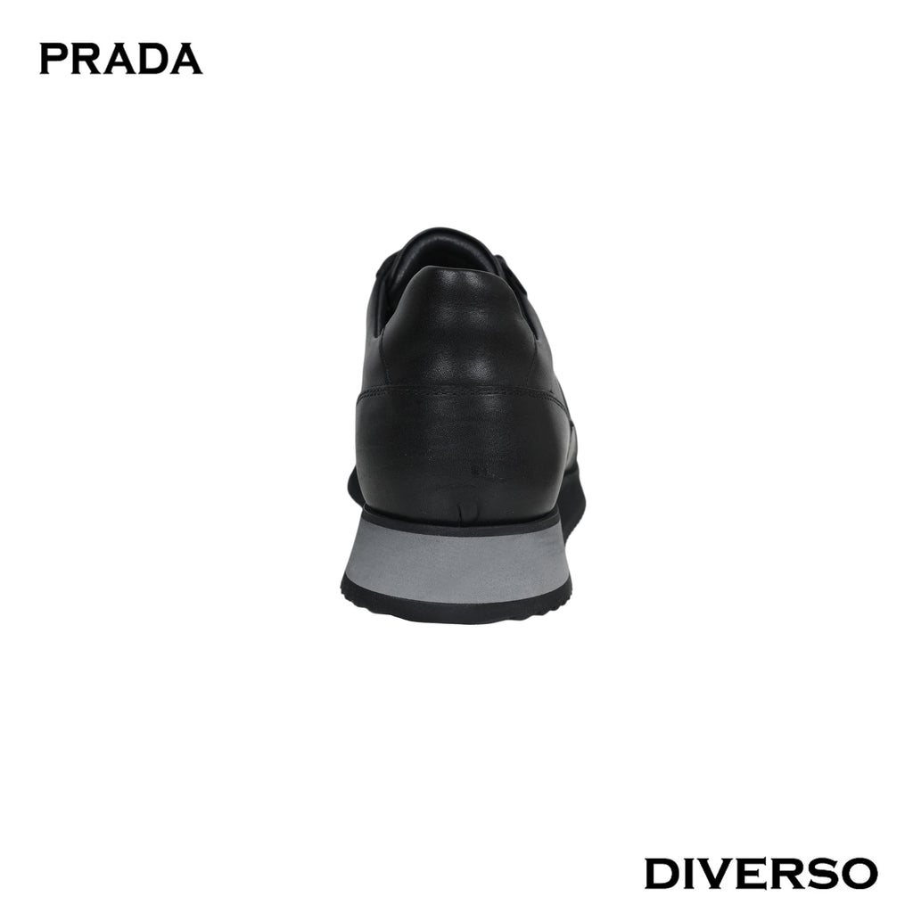 كوتشي PRADA