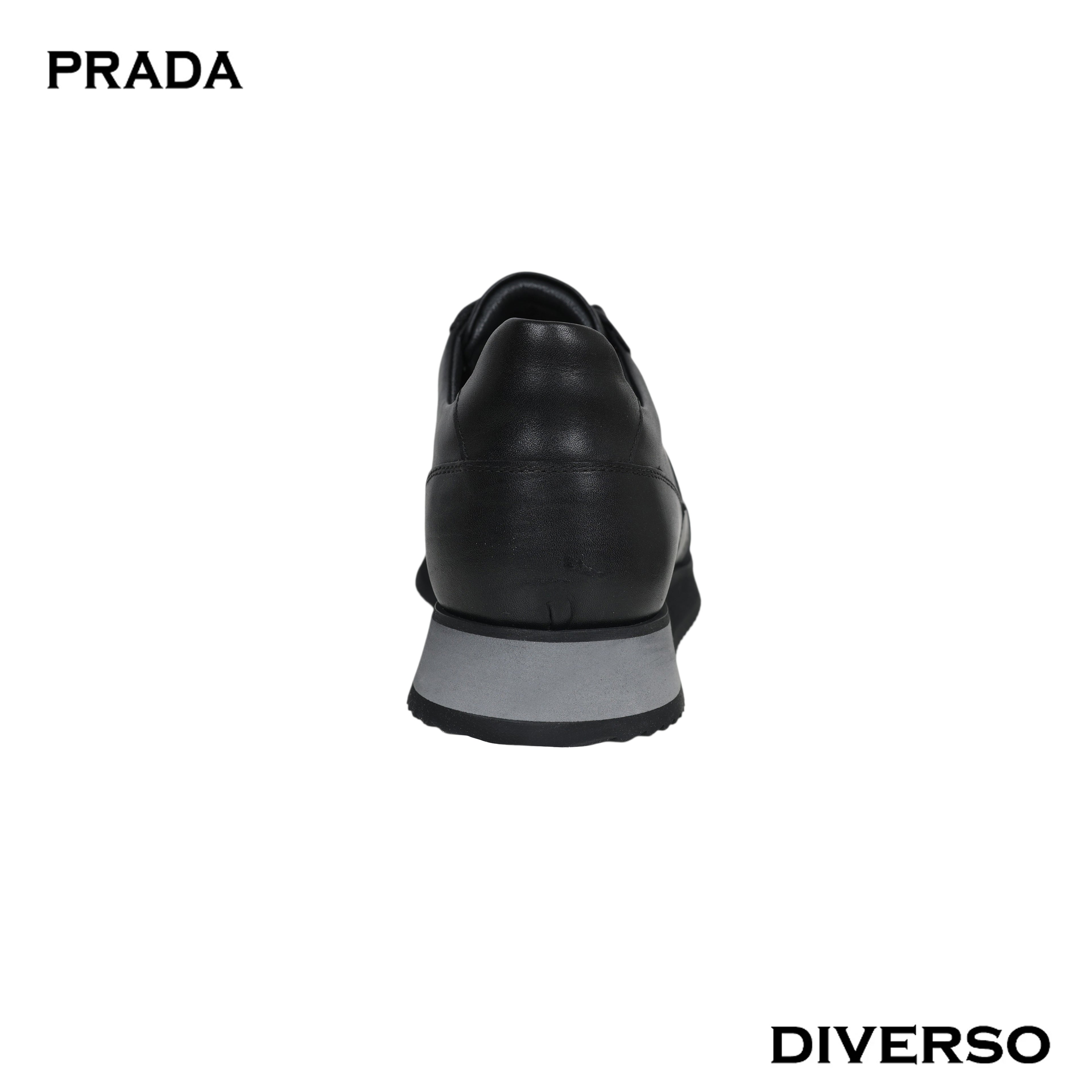 كوتشي PRADA