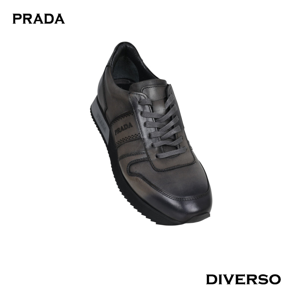 كوتشي PRADA