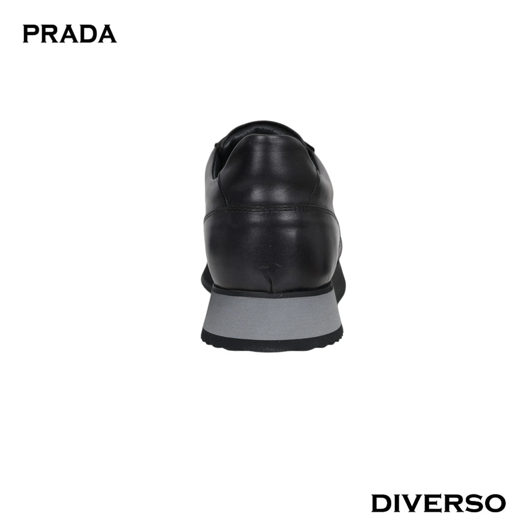 كوتشي PRADA