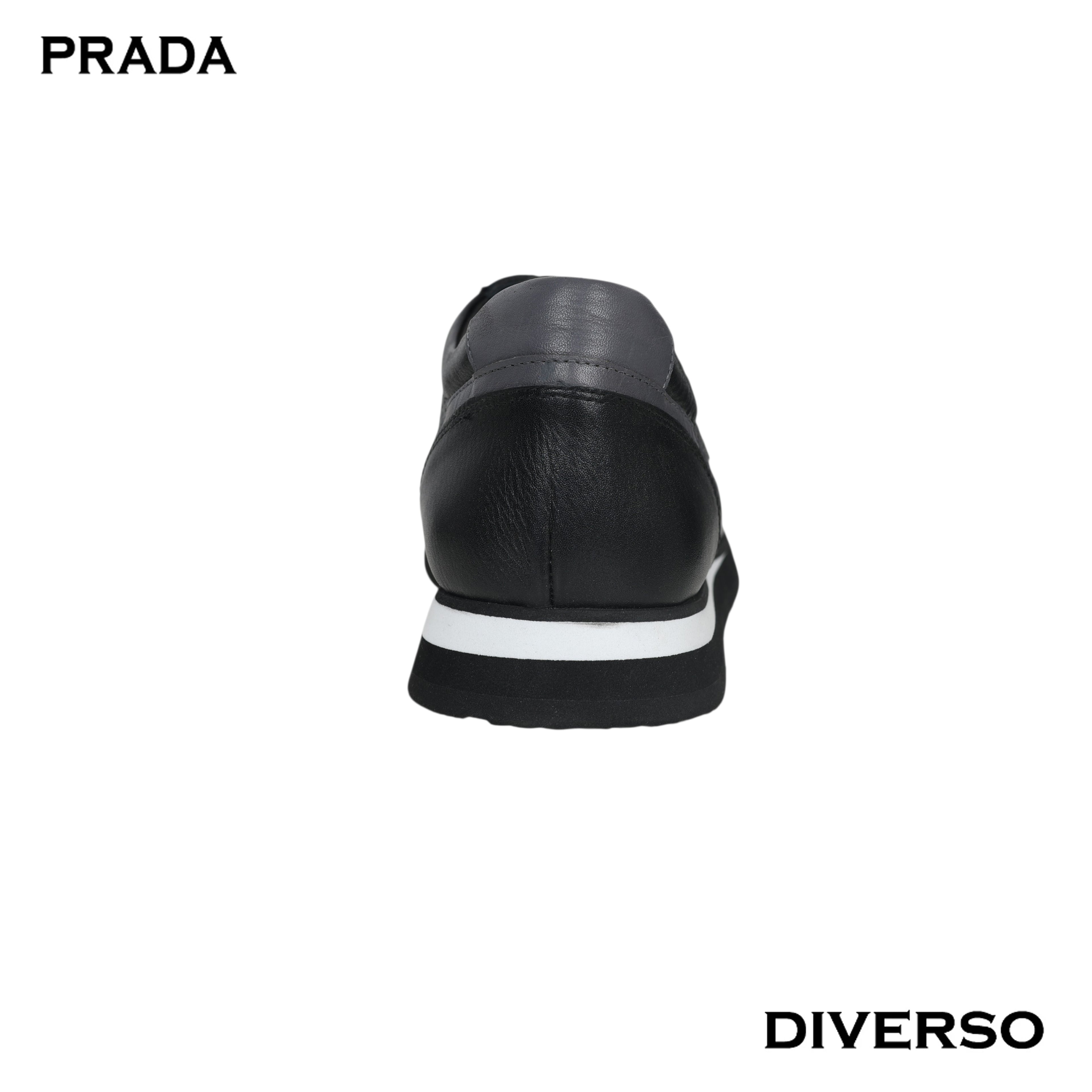 كوتشي PRADA