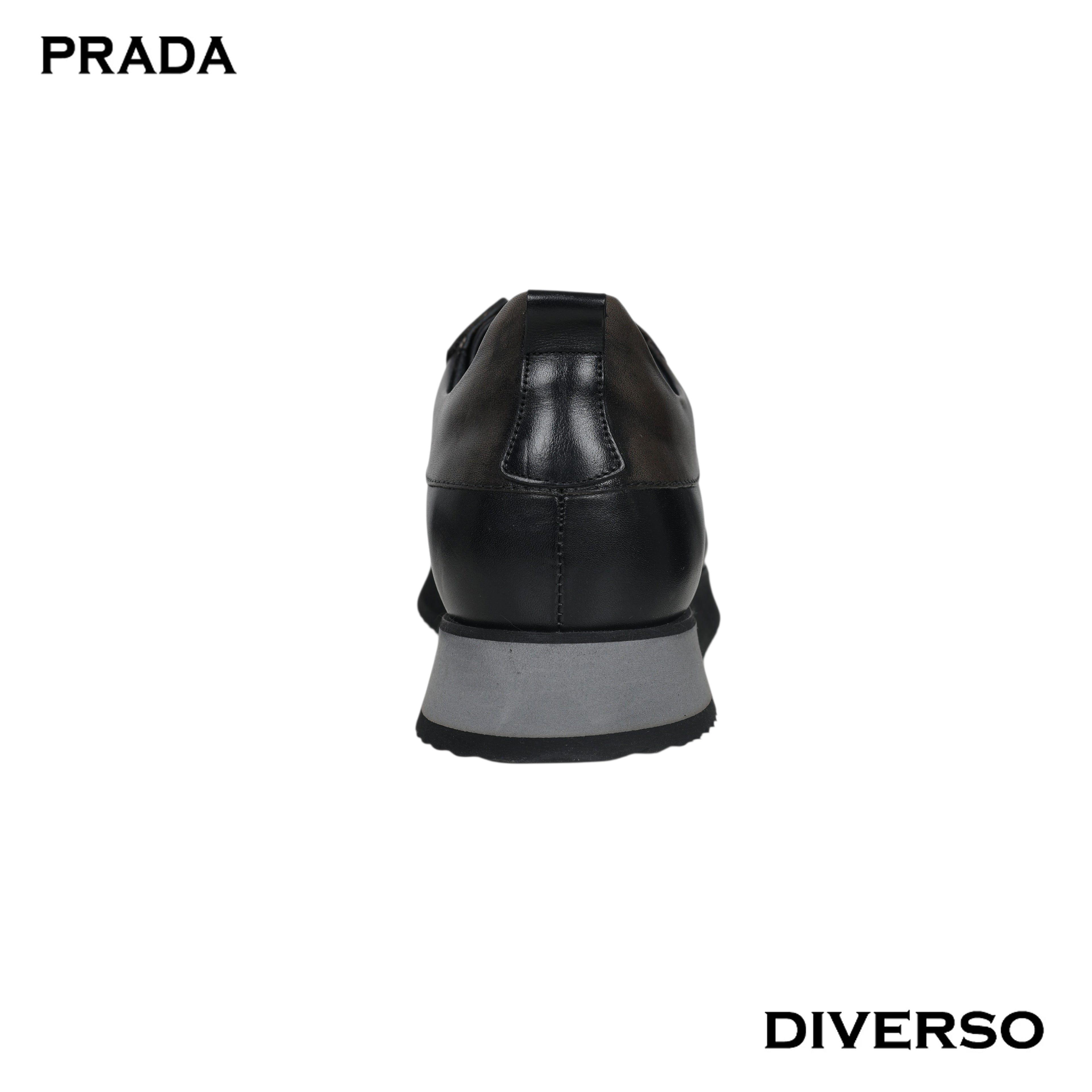 كوتشي PRADA