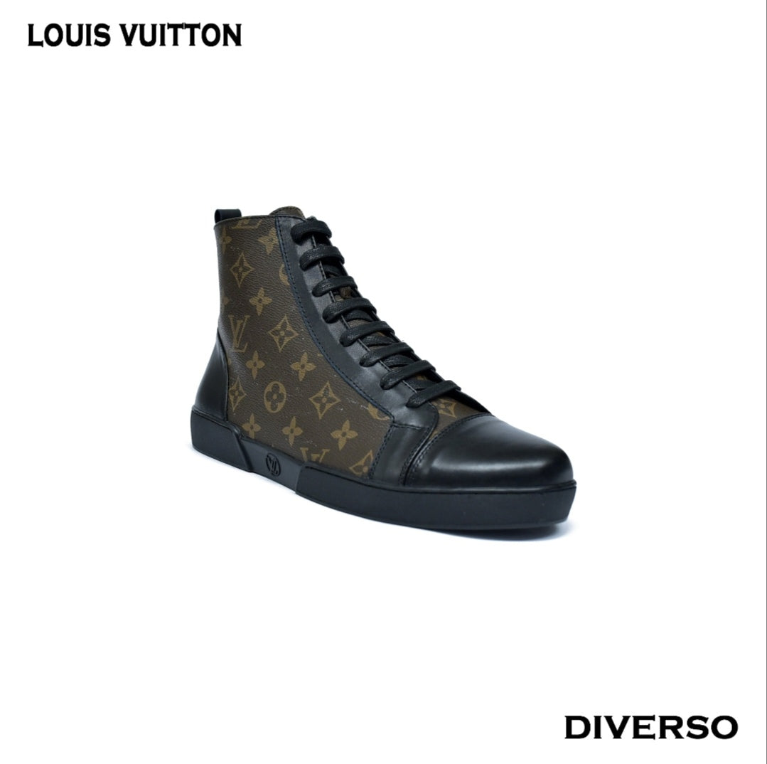 كوتشي رجالي LV